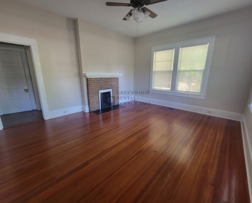 213 West Laurel Avenue For rent in Greenwood South Carolina 4 bedroom 2 bathrooms for rent near lander