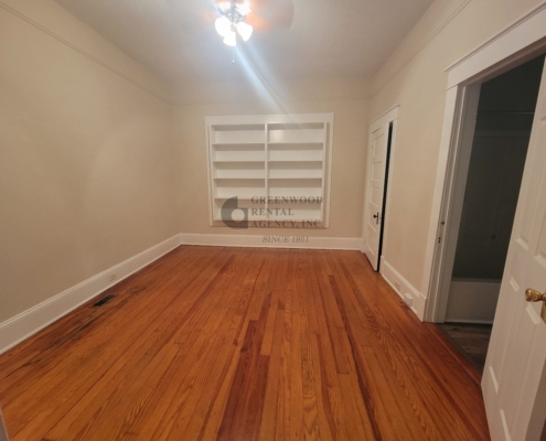 213 West Laurel Avenue For rent in Greenwood South Carolina 4 bedroom 2 bathrooms for rent near lander